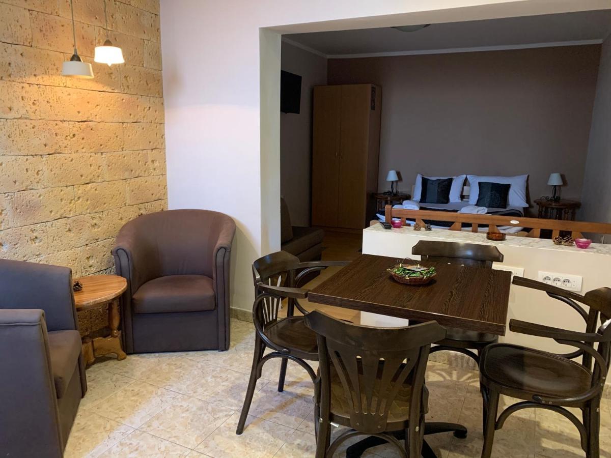Guest Accommodation Zone نيسكا بانجا المظهر الخارجي الصورة